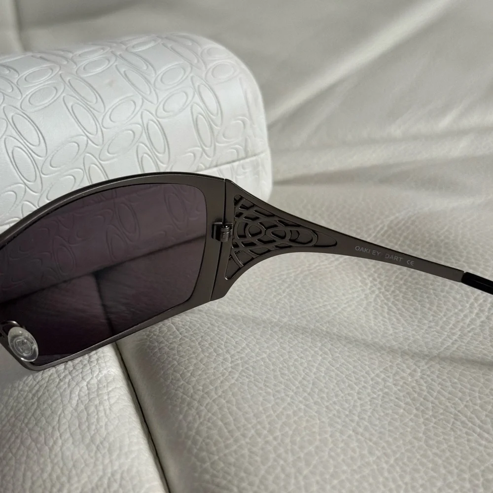 Oakley Dart Unisex Shield Sunglasses